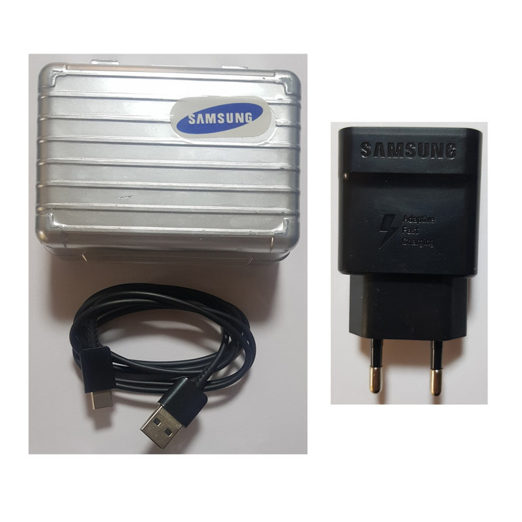 شارژر دیواری مدل EP-TA600 به همراه کابل تبدیل USB-C